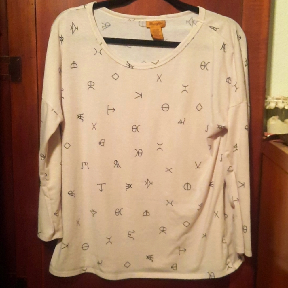 Long sleeve shirt